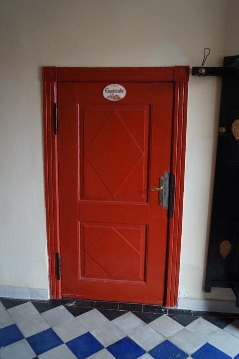 Historisches Gasthaus mit Biergarten, Fremdenzimmern und Pött und Pann