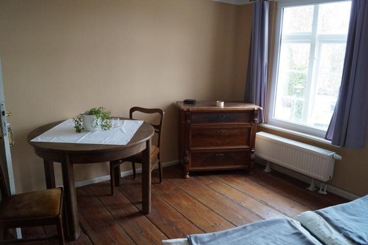 Historisches Gasthaus mit Biergarten, Fremdenzimmern und Pött und Pann