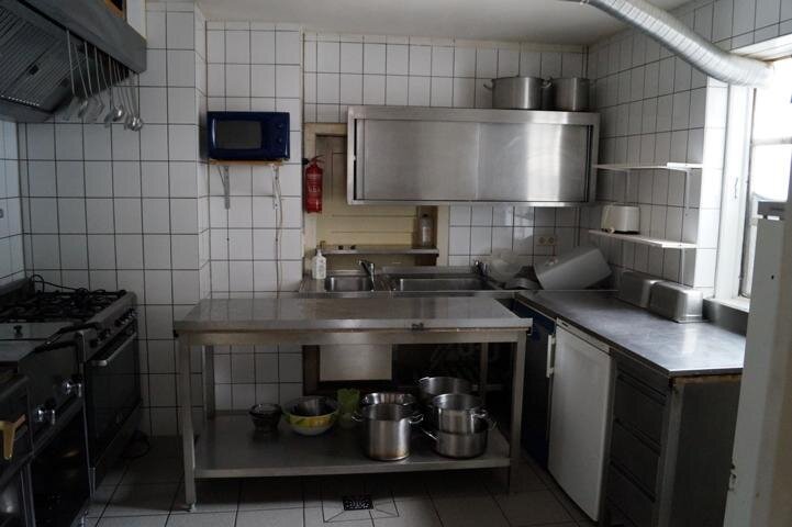 Historisches Gasthaus mit Biergarten, Fremdenzimmern und Pött und Pann