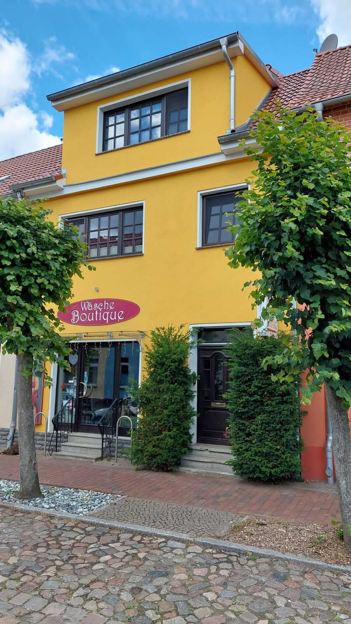 Exklusives Stadthaus mit Ladenlokal in guter Lage