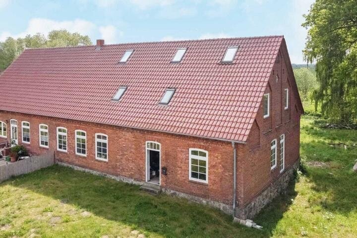 Backsteinhaus mit viel Platz und großem Grundstück