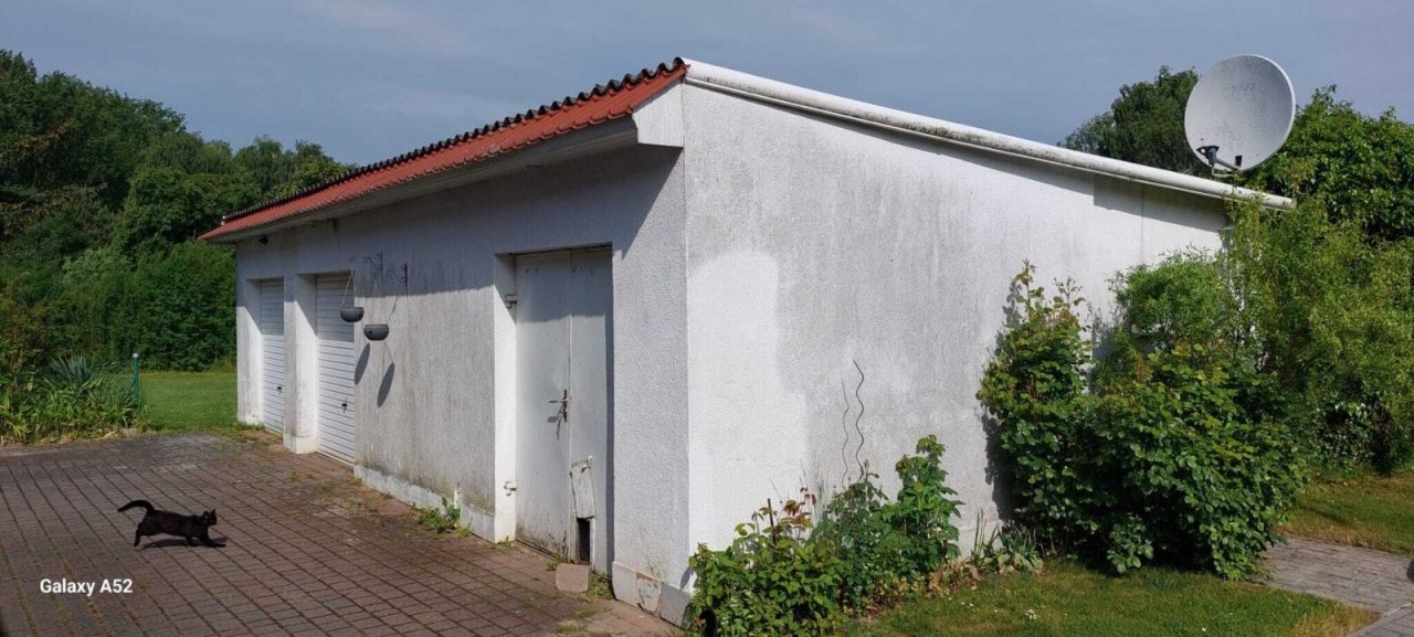 Doppelgarage mit Abstellraum Doppelgarage mit Abstellraum